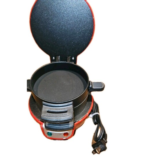 Hamilton Beach 25477 Breakfast Sandwich Maker – Red, Breakfast Ready in 5 Min! - Picture 4 of 6